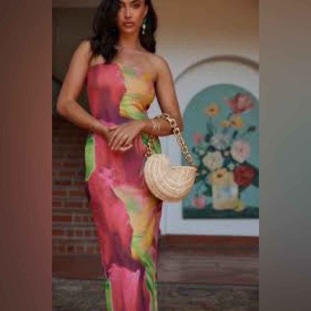 AVANI MUTI STRAPLESS MAXI DRESS -BRAND NEW STILL INSIDE THE PACKAGING
